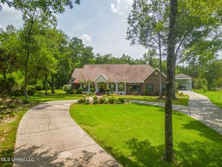 14188 Longwood Circle, D'iberville, MS 39540