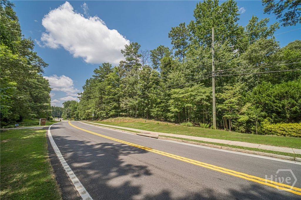 Image 3 of property listing at 0 Johnson Road, Suwanee, GA 30024