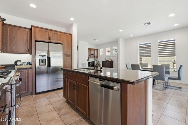 720 E COBBLE STONE Drive, Queen Creek, AZ 85140