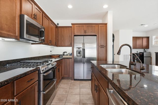 720 E COBBLE STONE Drive, Queen Creek, AZ 85140
