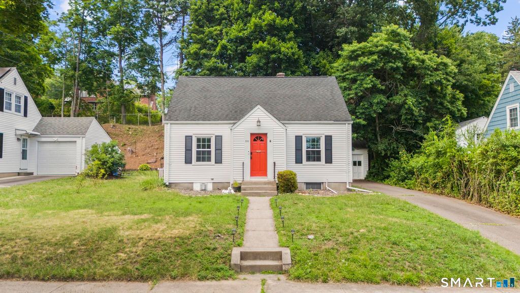 293 Winthrop Street, New Britain, CT 06052