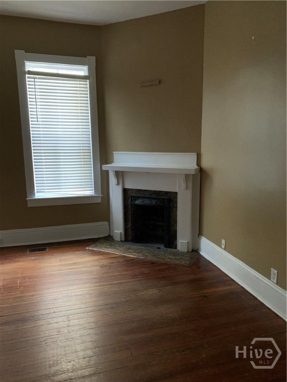 Image 11 of property listing at 1723 Whitaker Street Lower, Savannah, GA 31401