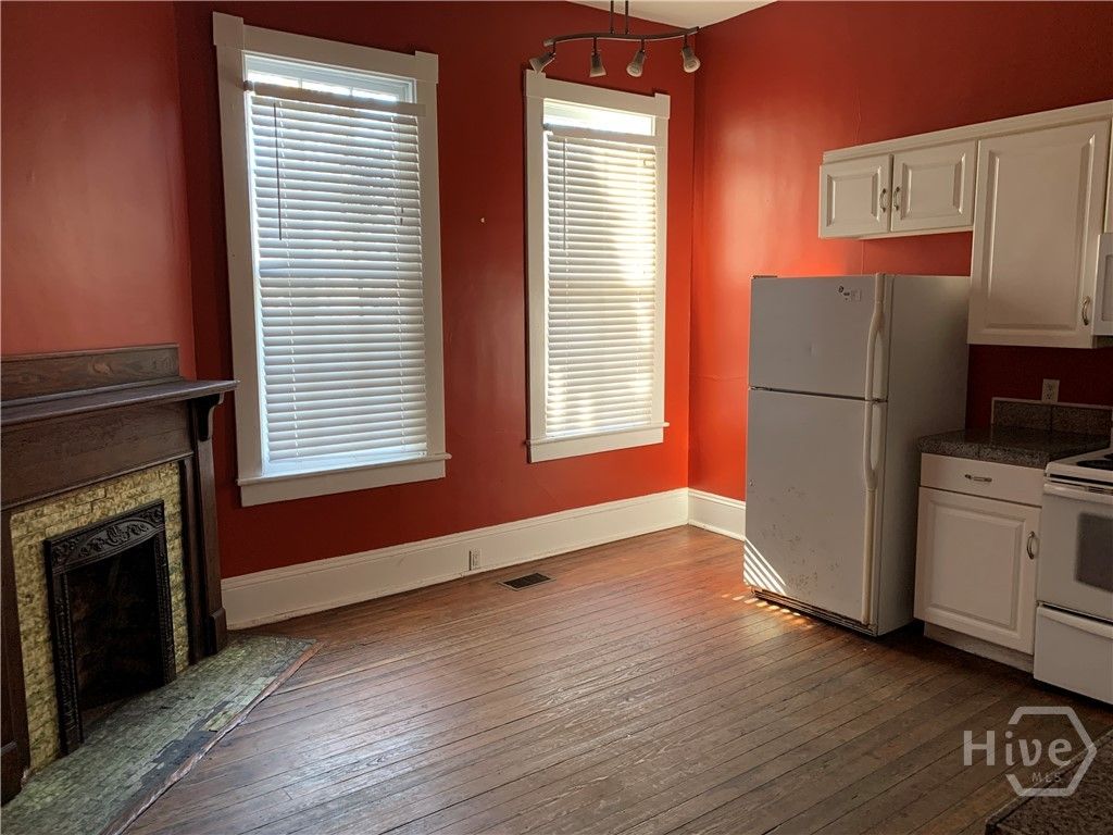 Image 16 of property listing at 1723 Whitaker Street Lower, Savannah, GA 31401