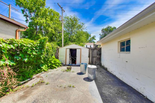 518 N William Street, Joliet, IL 60435