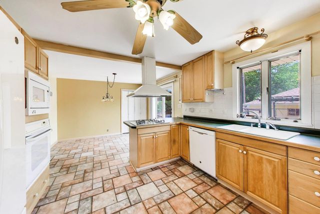 518 N William Street, Joliet, IL 60435