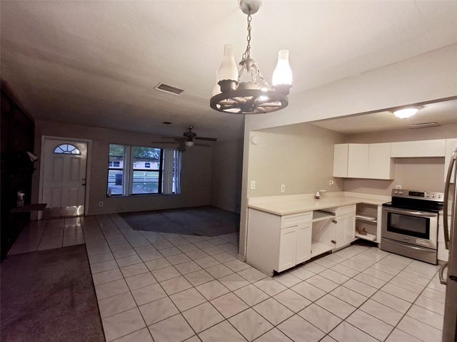 1611 SW 63rd Ter, North Lauderdale, FL 33068