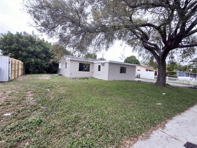 1611 SW 63rd Ter, North Lauderdale, FL 33068