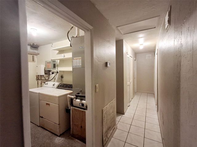 1611 SW 63rd Ter, North Lauderdale, FL 33068
