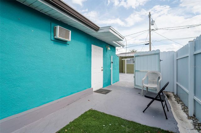 7511 TIDEWATER TRAIL, Tampa, FL 33619