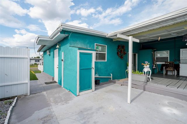 7511 TIDEWATER TRAIL, Tampa, FL 33619