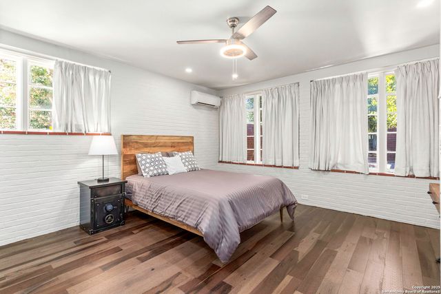 108 Schreiner Pl, San Antonio, TX 78212