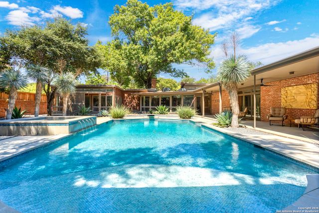 108 Schreiner Pl, San Antonio, TX 78212