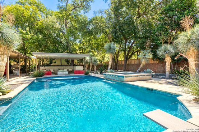 108 Schreiner Pl, San Antonio, TX 78212