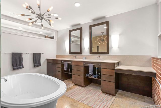 108 Schreiner Pl, San Antonio, TX 78212