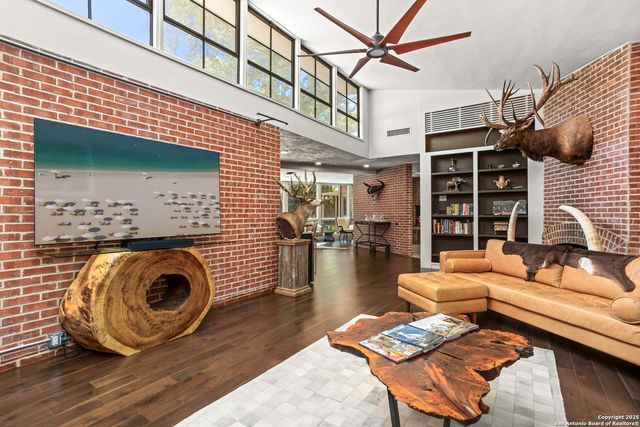 108 Schreiner Pl, San Antonio, TX 78212