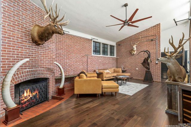 108 Schreiner Pl, San Antonio, TX 78212