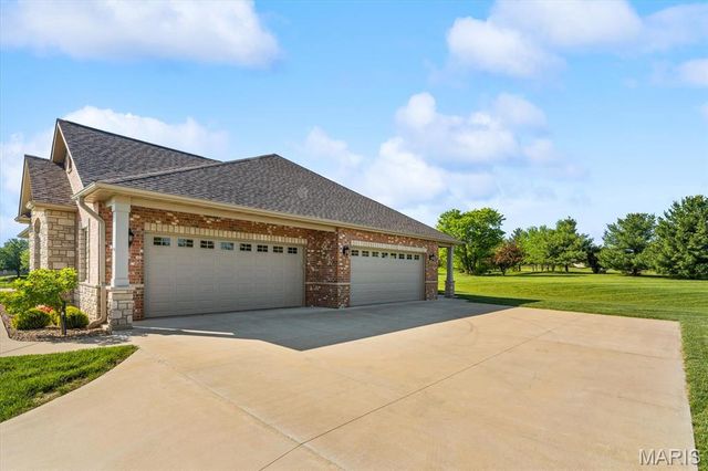 701 Williams Landing, Waterloo, IL 62298