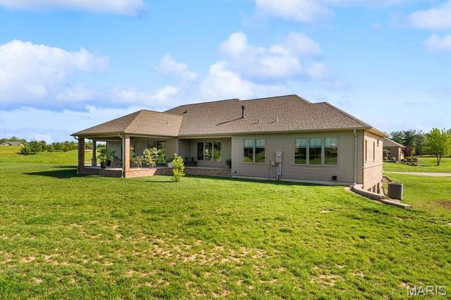 701 Williams Landing, Waterloo, IL 62298