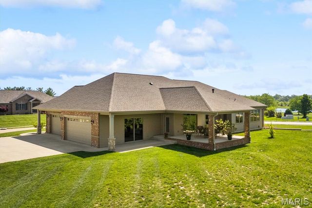 701 Williams Landing, Waterloo, IL 62298