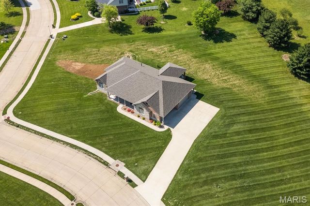 701 Williams Landing, Waterloo, IL 62298