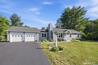 1 Fernwood Lane, Farmington, CT 06032