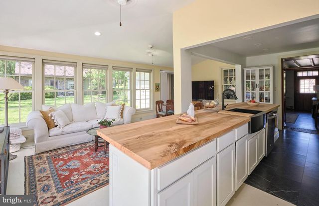 4936 CURLY HILL RD, Doylestown, PA 18902
