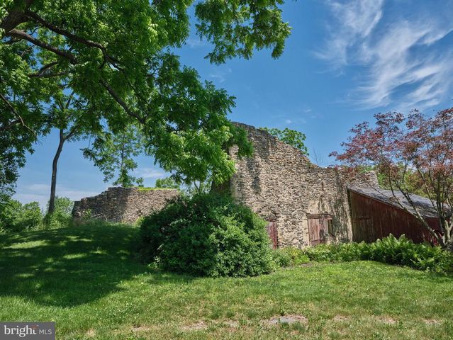 4936 CURLY HILL RD, Doylestown, PA 18902