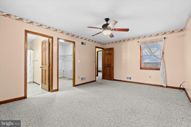 510 FAIRVIEW DR, Hanover, PA 17331