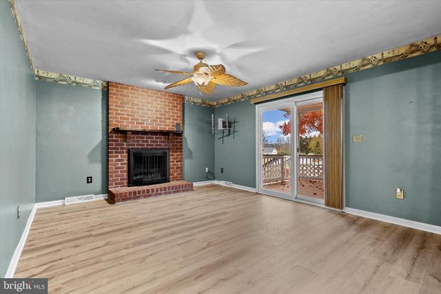 510 FAIRVIEW DR, Hanover, PA 17331