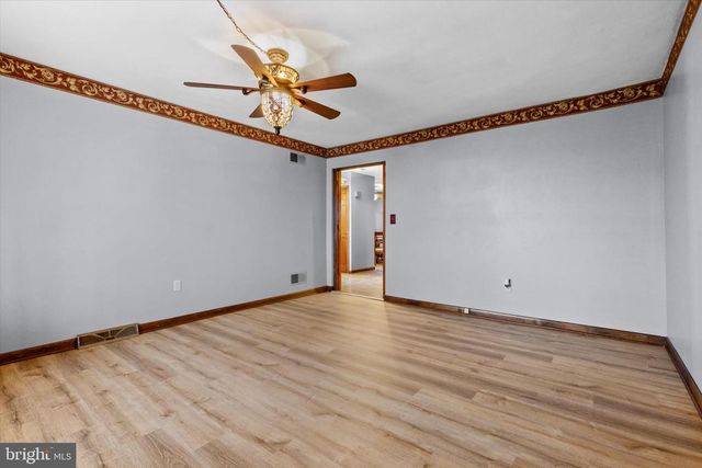 510 FAIRVIEW DR, Hanover, PA 17331