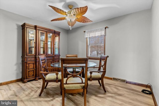 510 FAIRVIEW DR, Hanover, PA 17331