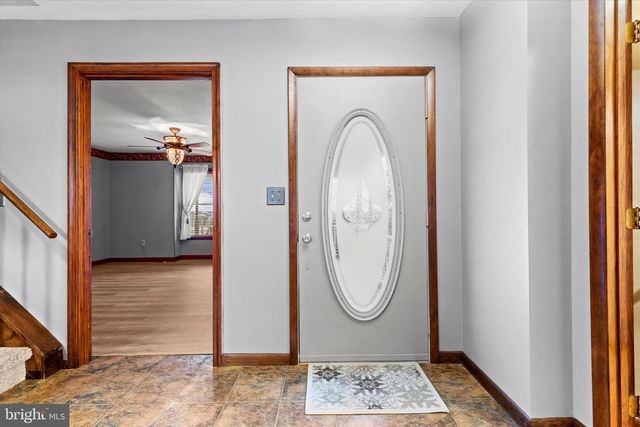 510 FAIRVIEW DR, Hanover, PA 17331