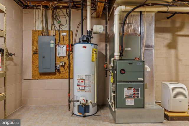 510 FAIRVIEW DR, Hanover, PA 17331