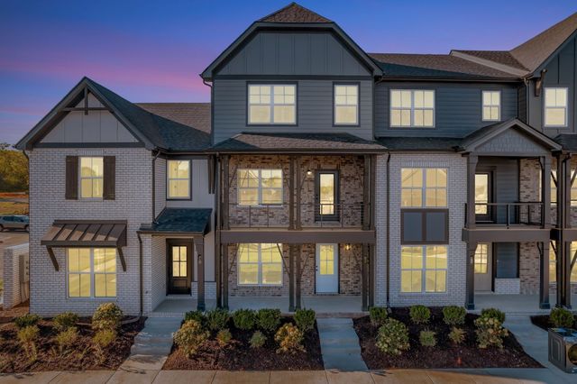 510 Mantes Aly, Hendersonville, TN 37075