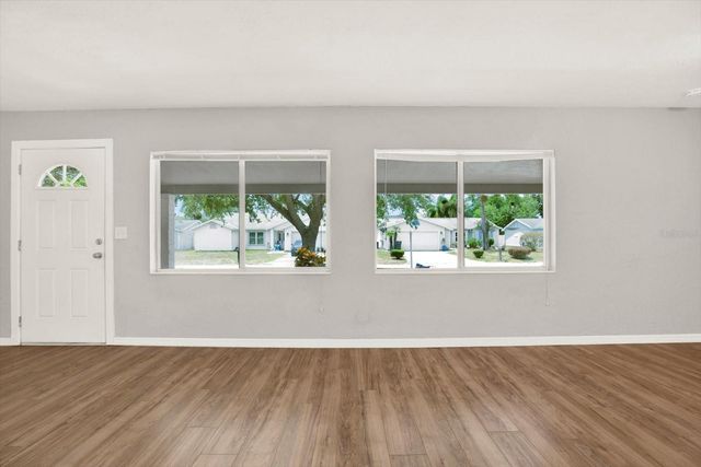 4927 33RD STREET N, St Petersburg, FL 33714