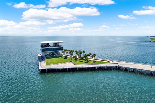 4927 33RD STREET N, St Petersburg, FL 33714