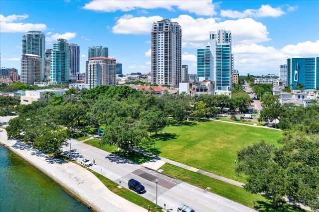 4927 33RD STREET N, St Petersburg, FL 33714