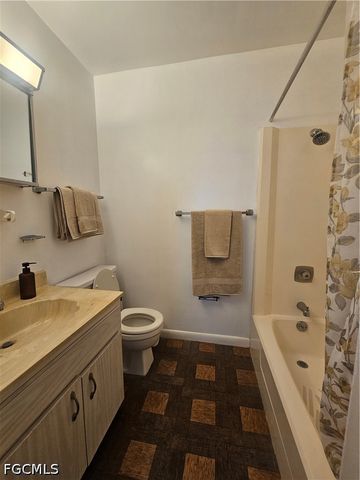 34 Desert Candle CIR, Lehigh Acres, FL 33936