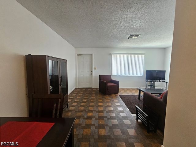 34 Desert Candle CIR, Lehigh Acres, FL 33936