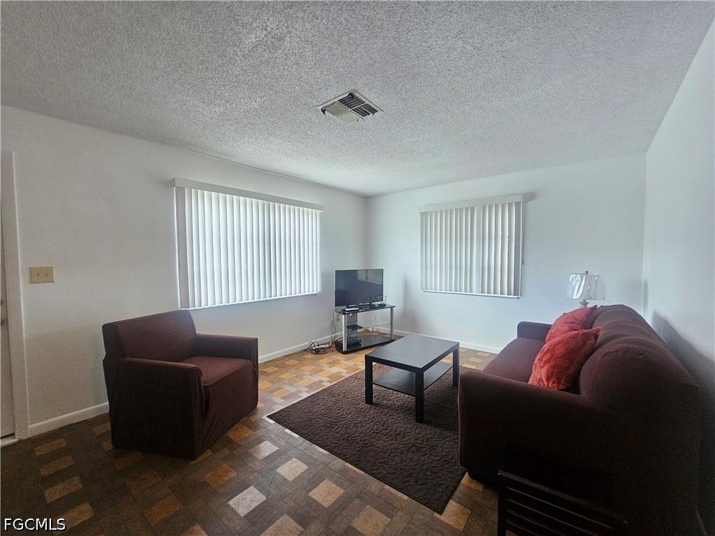 34 Desert Candle CIR, Lehigh Acres, FL 33936