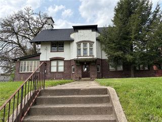 1421 Market Avenue N, Canton, OH 44714