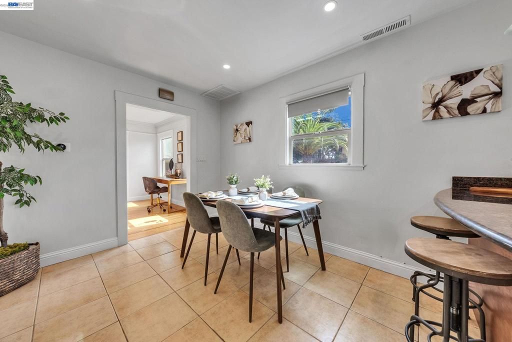 Image 16 of property listing at 4471 Tulip Ave, Oakland, CA 94619