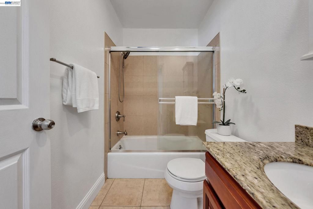 Image 22 of property listing at 4471 Tulip Ave, Oakland, CA 94619