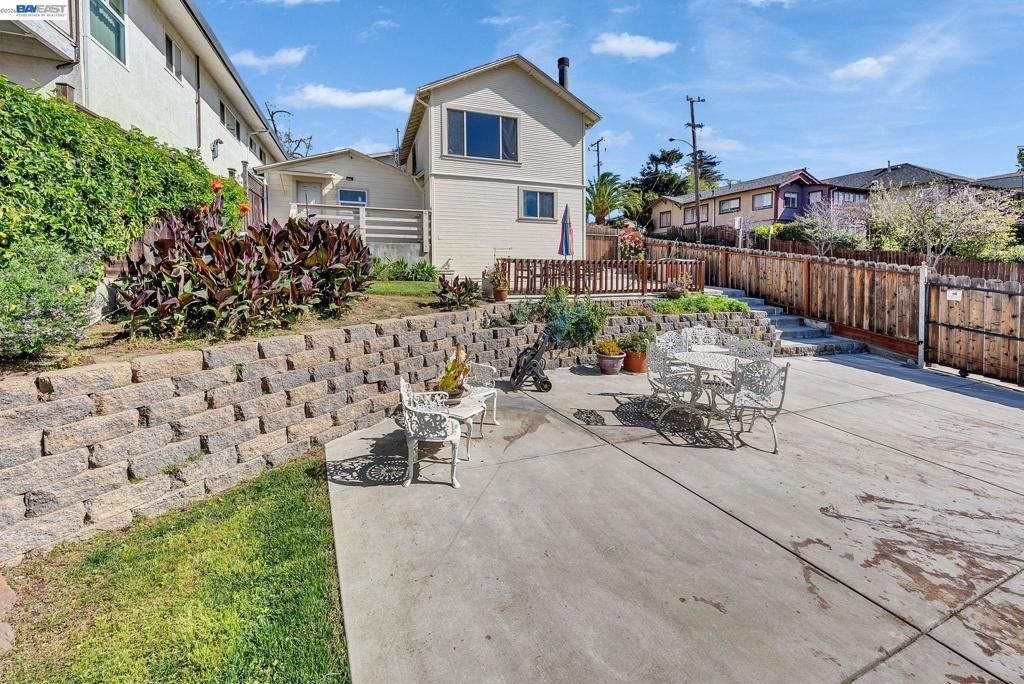Image 47 of property listing at 4471 Tulip Ave, Oakland, CA 94619