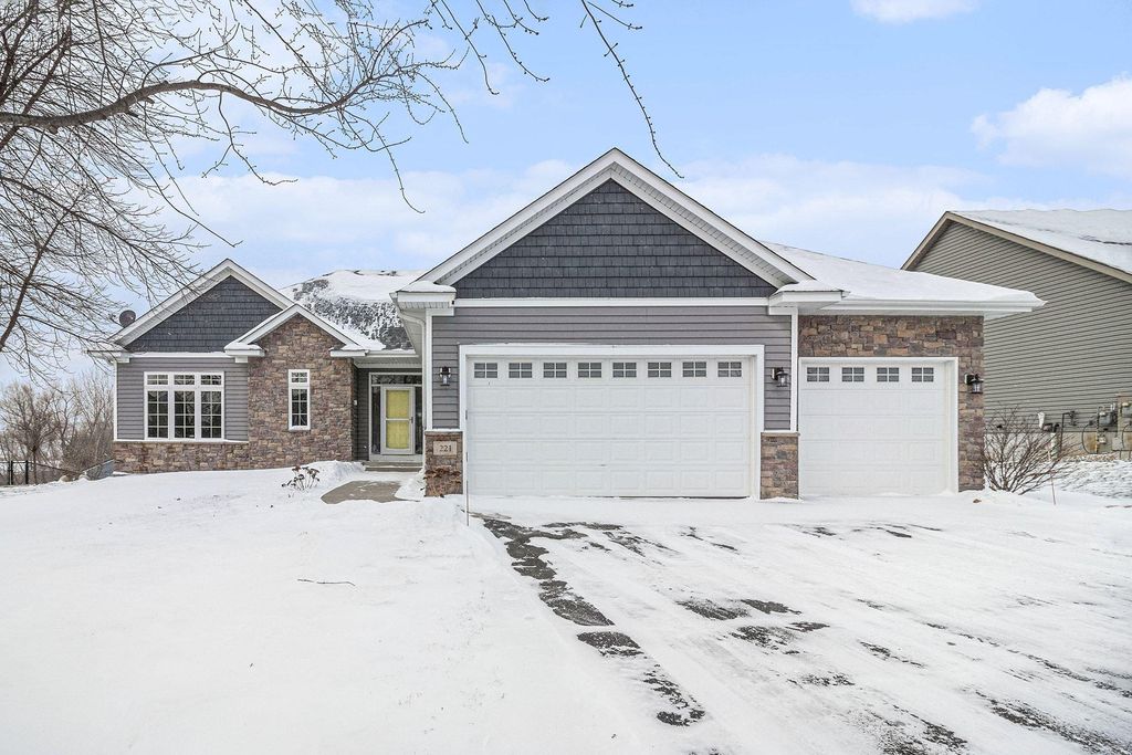 221 15th Avenue SE, Lonsdale, MN 55046