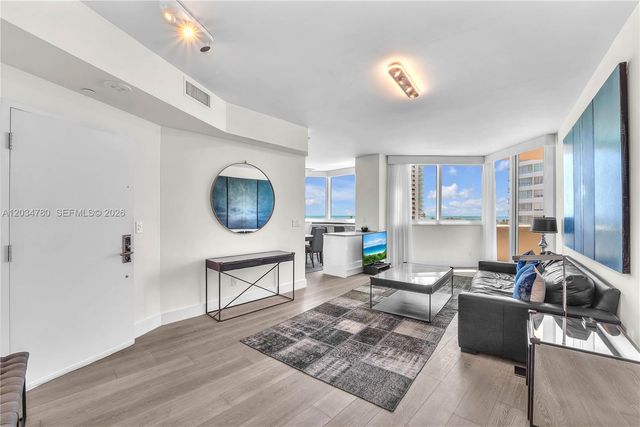 300 S POINTE DR 809, Miami Beach, FL 33139