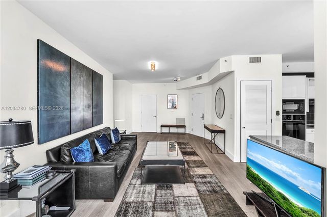 300 S POINTE DR 809, Miami Beach, FL 33139