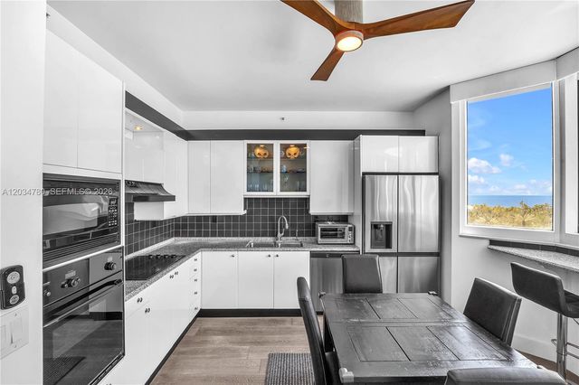 300 S POINTE DR 809, Miami Beach, FL 33139