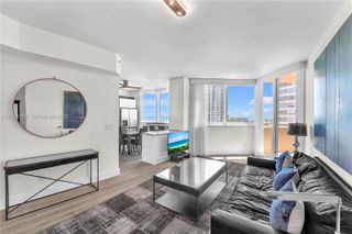 300 S POINTE DR 809, Miami Beach, FL 33139
