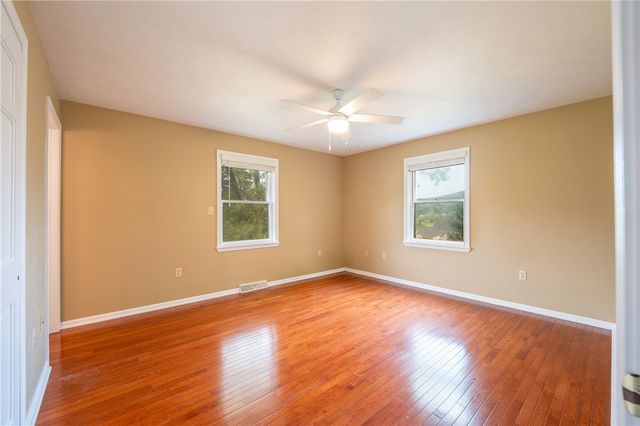 206 Apple Hill Dr, Unity Twp, PA 15650